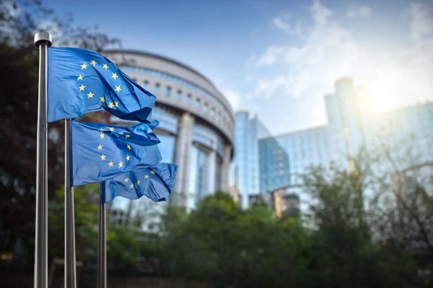 Adherent (formerly Compliance & Risks). EU Omnibus Simplification Agenda: Key Regulatory Changes for Manufacturers