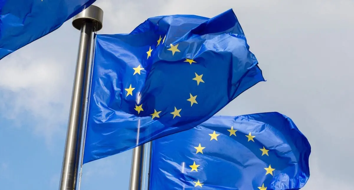 Adherent (formerly Compliance & Risks). EU Product Guarantee Information A Snapshot of the Upcoming Harmonised Notice and Label