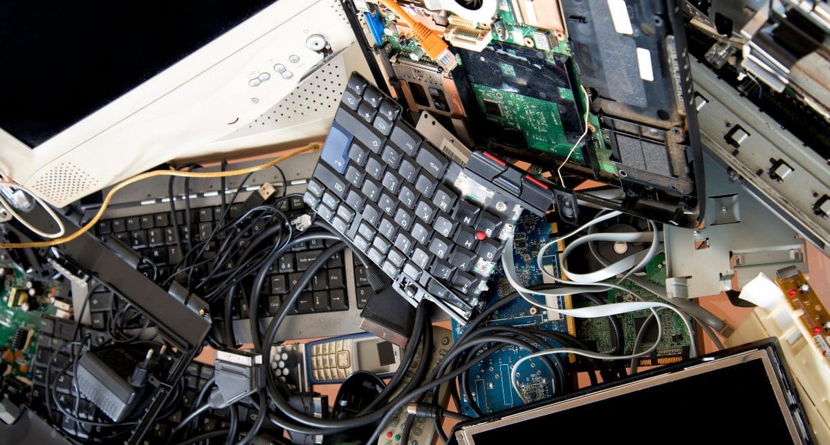 Comprehensive Matrix of USA Electronic Waste Regulations by State