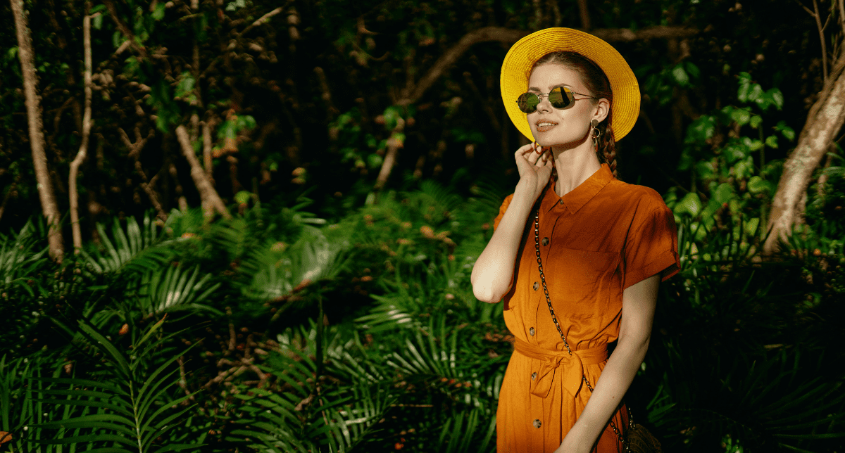 Woman in dress and hat outdoors - concept for Chile's Draft Circular Economy Strategy for Textiles
